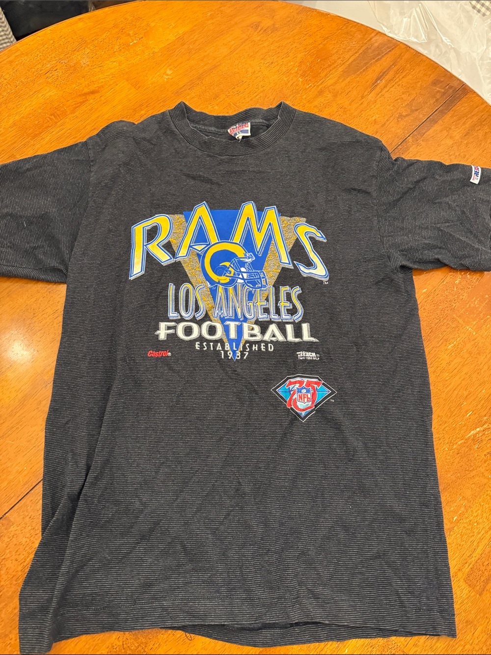 NFL Los Angeles Rams Black Graphic Tee with Blue and Yellow Logo xl
